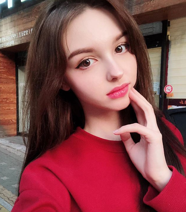 Bí mật mái tóc của cô gái Ukraine hot ở Hàn Quốc vì quá xinh - 4