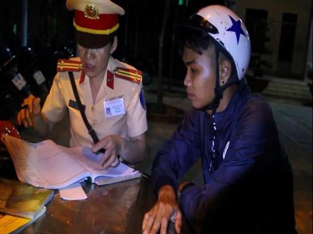 Pháp luật - Ăn mừng kiểu quá kích, 50 thanh niên ở Vĩnh Long bị xử lý