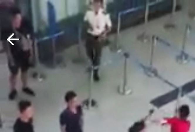 Phạt hành chính nhân viên an ninh trong vụ gây rối sân bay Thọ Xuân - 1