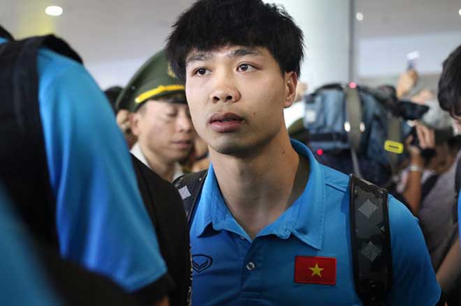 ĐT Việt Nam về nước: Biển người chào đón ở Nội Bài - 6