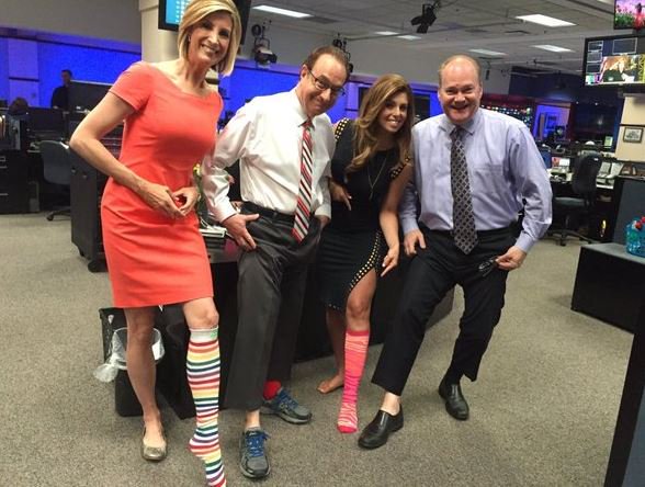 MC Thanh Mai đi tất "bên mất bên còn" khó hiểu, sự thật là gì? - 4