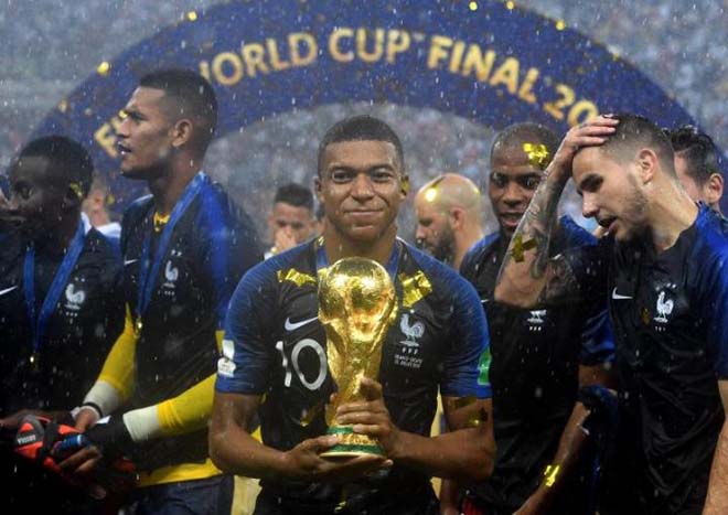 Modric không World Cup vẫn ẵm Bóng vàng 2018: Người viết lại lịch sử - 1