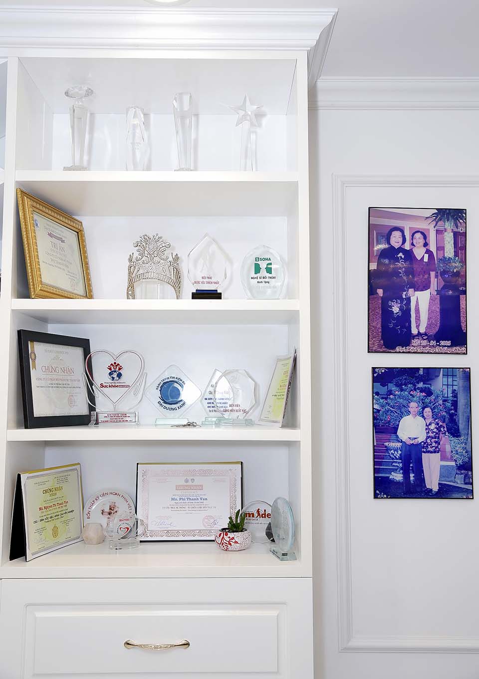 Phi Thanh Vân tân gia nhà 10 tỷ, khách tá hỏa phát hiện "vật đặc biệt" trong phòng ngủ - 1