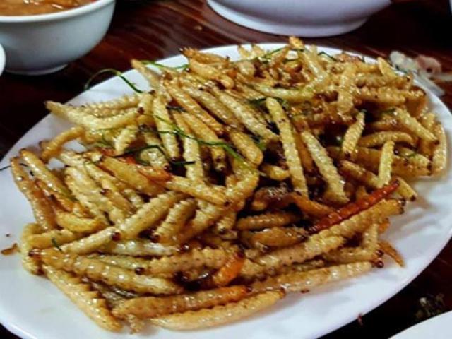 Ẩm thực - Bất ngờ với đặc sản sâu "ông khen", "bà mê mệt" giá 4 triệu đồng/kg