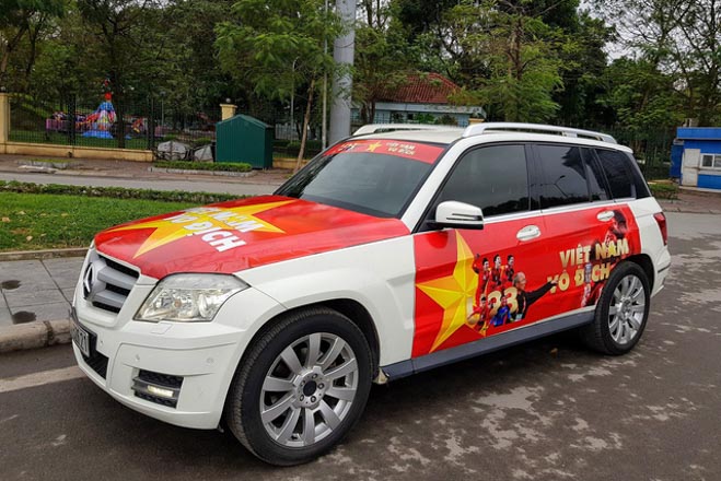 Fan cuồng đội phủ kín xế yêu bằng hình tuyển Việt Nam, mơ vô địch AFF Cup - 9