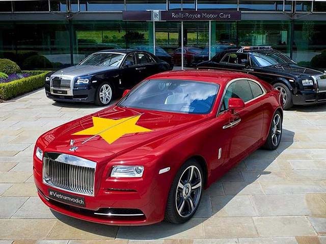 Ô tô - Fan cuồng đội phủ kín xế yêu bằng hình tuyển Việt Nam, mơ vô địch AFF Cup