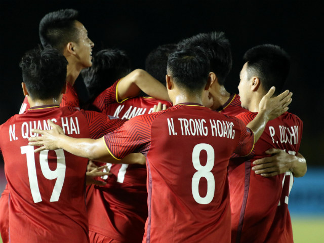 Trực tiếp bóng đá Việt Nam - Philippines: Tỉnh táo trước cửa thiên đường (AFF Cup)