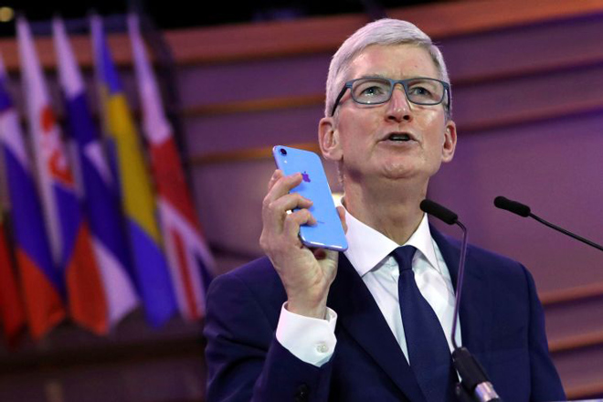 Apple đang gặp nguy trước tình trạng bão hòa smartphone - 1