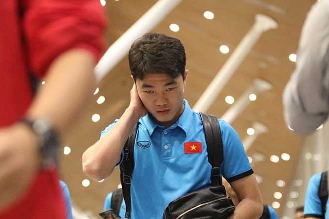 ĐT Việt Nam đã tới Malaysia: Công Phượng rạng rỡ chờ đá chung kết - 15