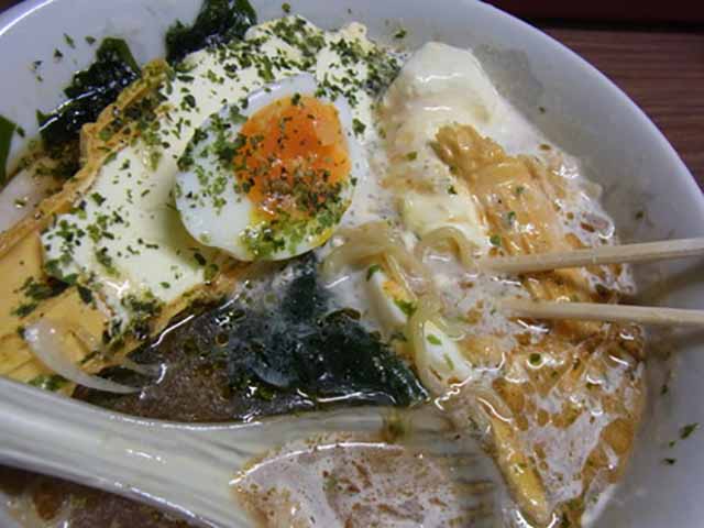 Lạ đời món mì ramen kem tươi, khó ăn mà người Nhật vẫn chen nhau mua - 5