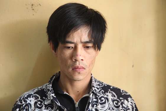 Chân dung đối tượng "ngáo đá" khống chế bé gái 3 tuổi lôi vào nhà tắm - 1