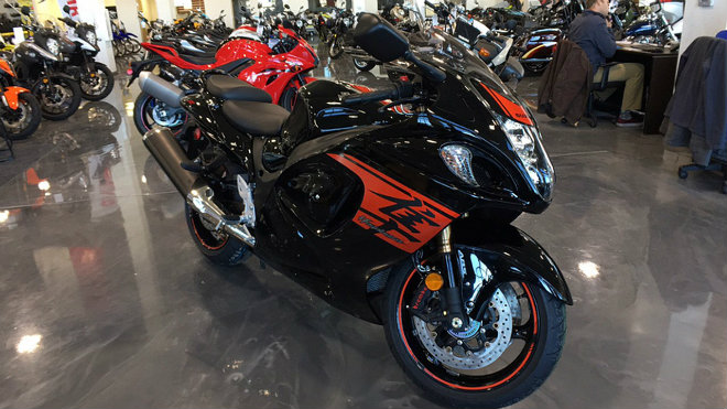 Thần gió Suzuki Hayabusa sắp khai tử, kết thúc một thời oanh liệt - 1