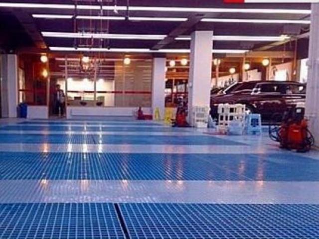 Tài chính - Bất động sản - Lạ: Nửa đêm không ngủ đi rửa xe, ai ngờ đổi đời thành triệu phú