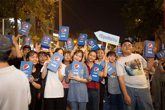 Giới trẻ bùng nổ điệu nhảy Pepsi Muối hòa cùng chiến thắng của đội tuyển Việt Nam - 11