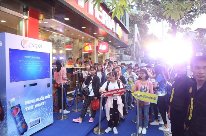 Giới trẻ bùng nổ điệu nhảy Pepsi Muối hòa cùng chiến thắng của đội tuyển Việt Nam - 2