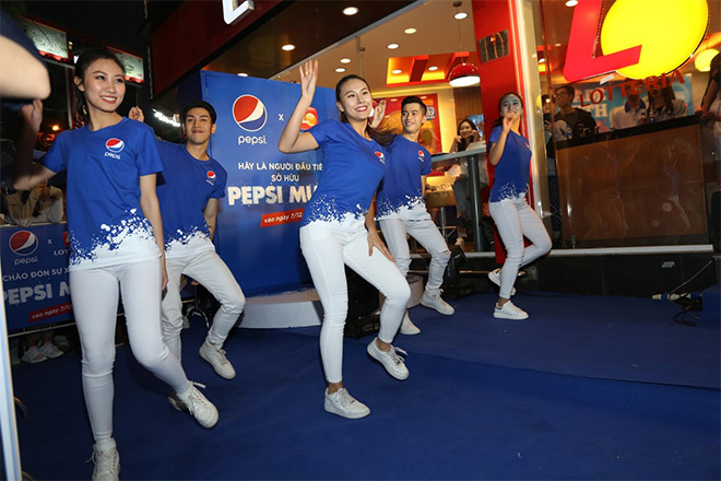 Giới trẻ bùng nổ điệu nhảy Pepsi Muối hòa cùng chiến thắng của đội tuyển Việt Nam - 5