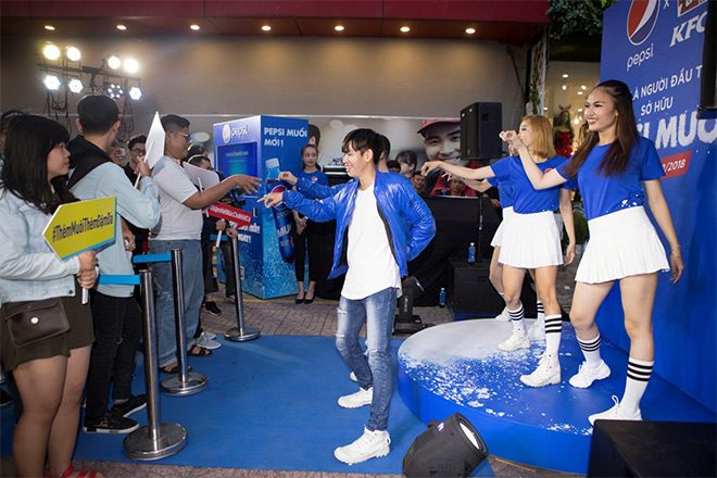 Giới trẻ bùng nổ điệu nhảy Pepsi Muối hòa cùng chiến thắng của đội tuyển Việt Nam - 6