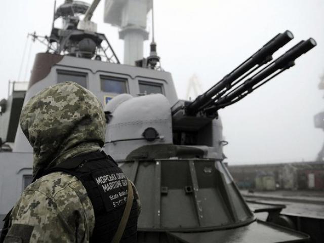 Ukraine từng dọa nổ súng tấn công tàu Nga tại điểm nóng căng thẳng