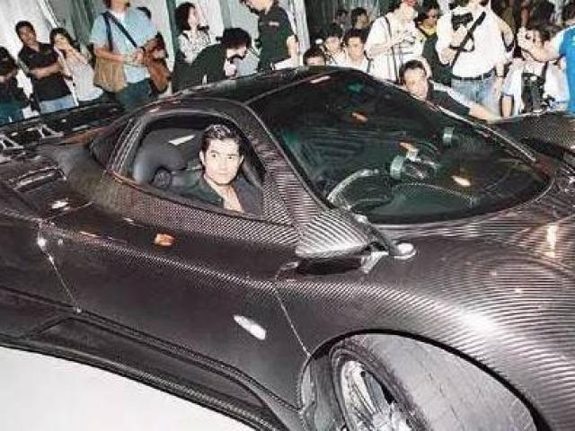 Giải trí - Quách Phú Thành chi 22 tỷ tậu xe sang mừng vợ trẻ mang bầu lần hai