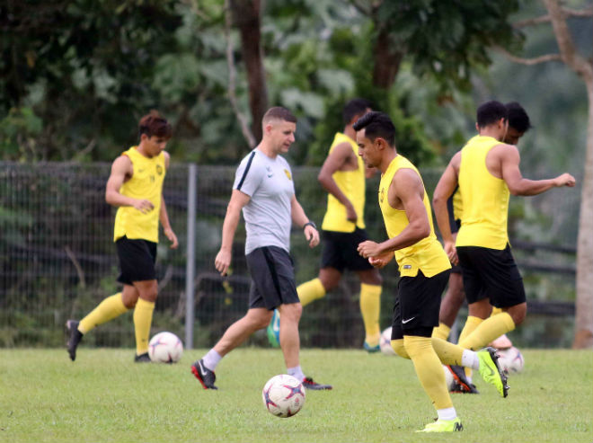 Tin nóng AFF Cup 9/12: Cầu thủ Philippines thán phục Việt Nam - 1