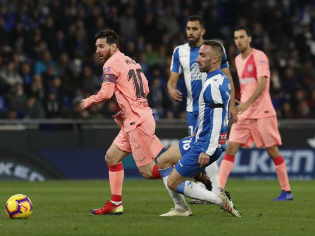 Espanyol - Barcelona: Messi rực rỡ ”nổ” cú đúp siêu phẩm