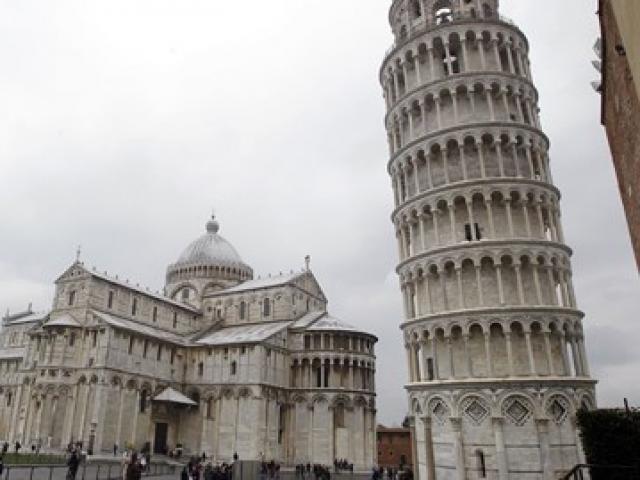 Du lịch - Khách du lịch hết cơ hội chiêm ngưỡng tháp nghiêng Pisa?