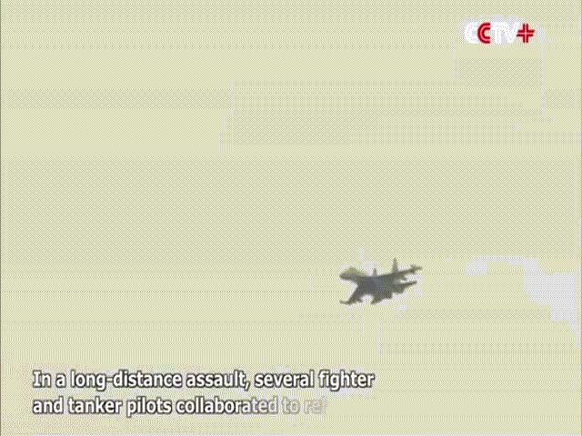 Thế giới - Xem chiến đấu cơ Su-35 Trung Quốc tập trận phóng tên lửa