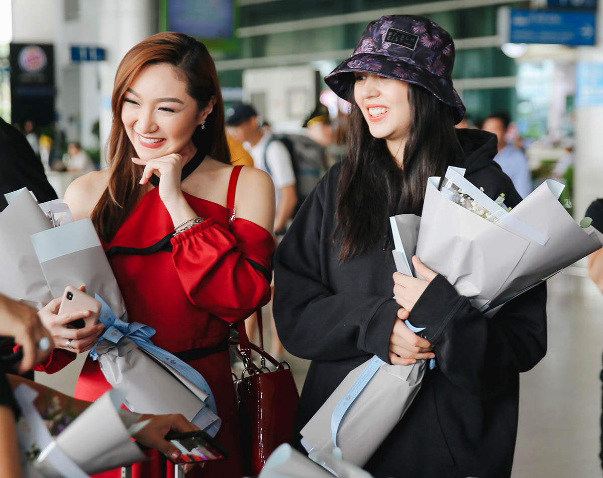 Hoa hậu Phương Khánh ra Tân Sơn Nhất đón 2 người đẹp tiền nhiệm - 5