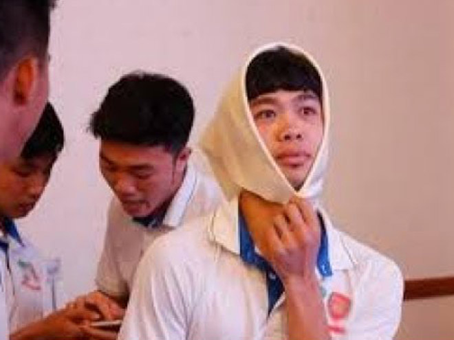 Dũng mãnh trên sân cỏ nhưng ngoài đời Công Phượng lại “cute lạc lối” - 8