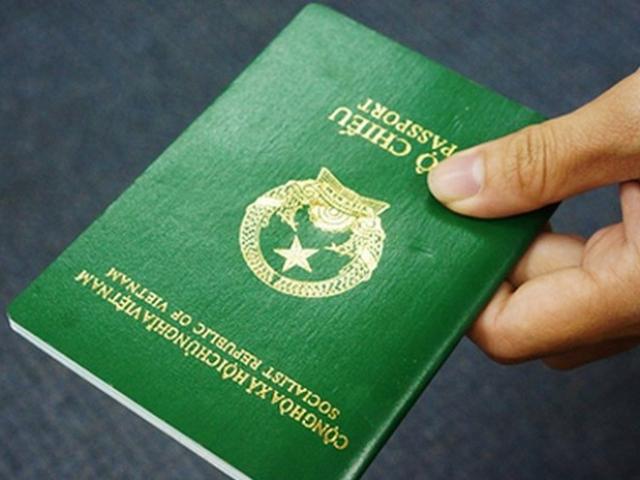 Mới: Bộ Công an đề xuất gắn chíp điện tử vào hộ chiếu