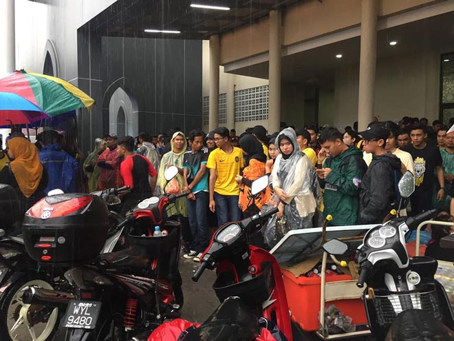 Chung kết AFF Malaysia - Việt Nam: Mưa quá to âu lo trước giờ đá ở Bukit Jalil - 1