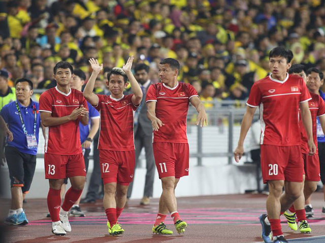 Bóng đá - Trực tiếp bóng đá Malaysia - Việt Nam: Bất ngờ mang tên Đức Chinh (Chung kết AFF Cup)