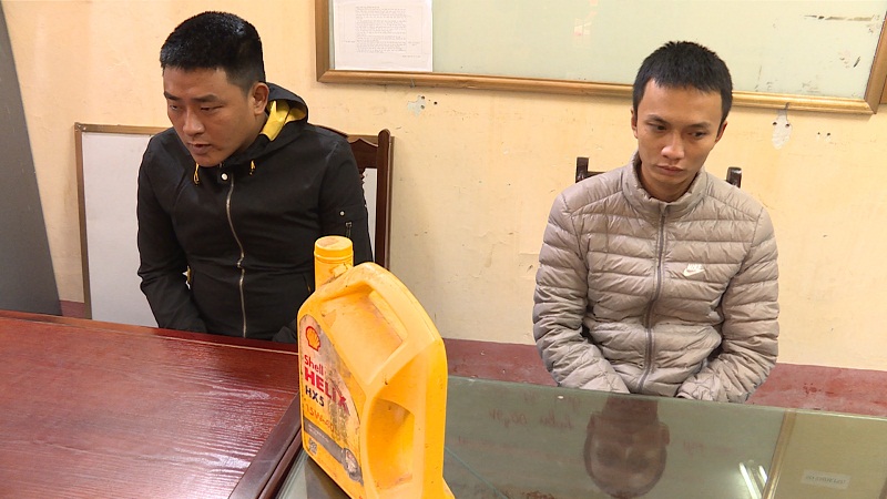 Kì lạ nghề "thu họ" kiêm ném chất bẩn với mức lương... 6 triệu/tháng - 1
