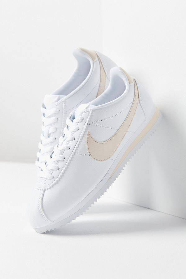 3 kiểu sneaker sẽ thống trị đường phố năm 2019 - 10