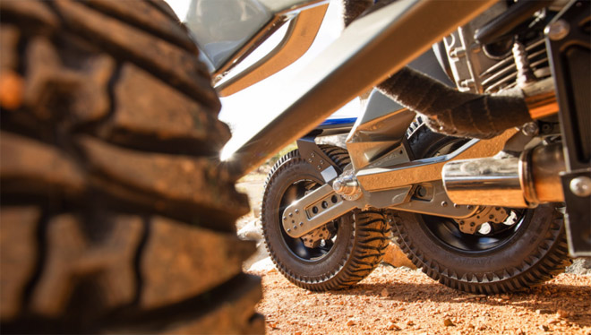 Của lạ Ferox Azaris: Xe mô tô 6 bánh cực mạnh - 3