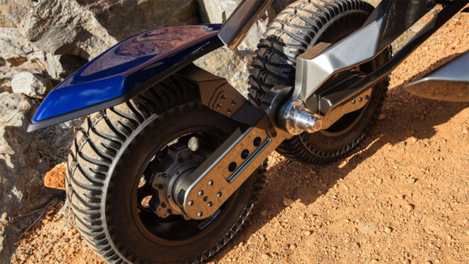 Của lạ Ferox Azaris: Xe mô tô 6 bánh cực mạnh - 4