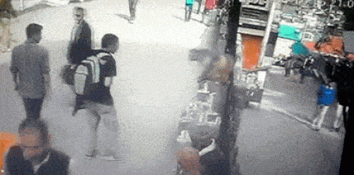 Trớ trêu với những pha tai nạn bất ngờ không ai đỡ kịp - 5