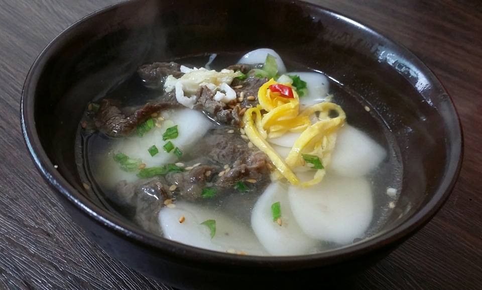 Ấm sực ngày đông nhờ những món canh cay nóng chuẩn vị Hàn - 3