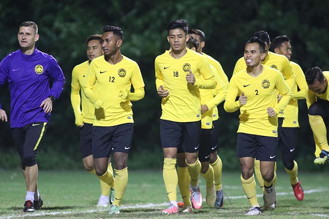 Malaysia tập đấu ĐT Việt Nam: &#34;Phù thủy&#34; Tan Cheng Hoe luyện bài gì? - 4