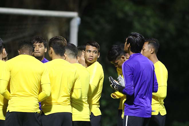Malaysia tập đấu ĐT Việt Nam: &#34;Phù thủy&#34; Tan Cheng Hoe luyện bài gì? - 6