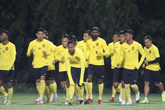 Malaysia tập đấu ĐT Việt Nam: &#34;Phù thủy&#34; Tan Cheng Hoe luyện bài gì? - 9