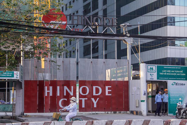 Hàng loạt cao ốc "đu bám" 2 bên đường vành đai nghìn tỷ - 12