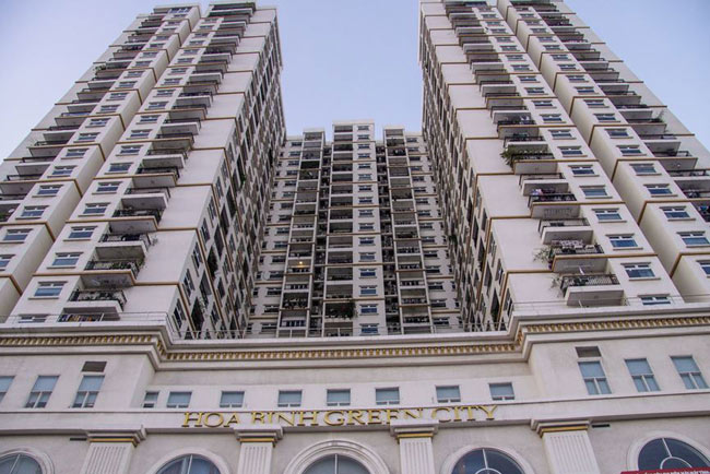 Hàng loạt cao ốc "đu bám" 2 bên đường vành đai nghìn tỷ - 6