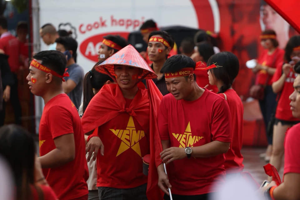 Việt Nam vô địch AFF Cup 2018, 90 triệu người dân Việt Nam mở hội ăn mừng - 45