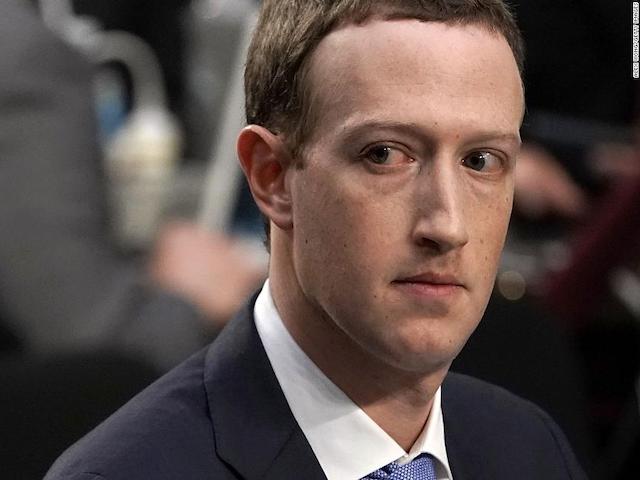 Công nghệ thông tin - Mark Zuckerberg "cầu cứu" Chủ tịch Microsoft giúp đỡ sau vụ bê bối dữ liệu