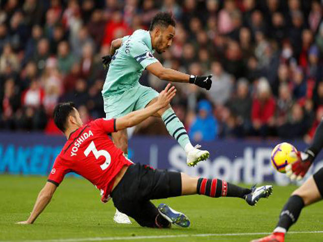 Trực tiếp Southampton - Arsenal: Danny Ings có cú đúp