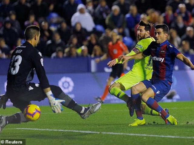 Levante - Barcelona: Messi rực sáng màn phục hận đáng nhớ