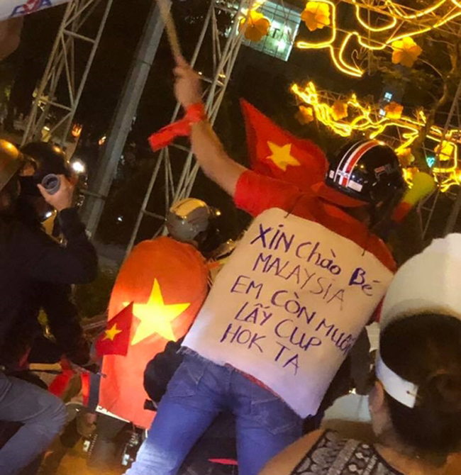 Muốn lấy cup vàng chờ 2 năm nữa rồi tính nha Malaysia.