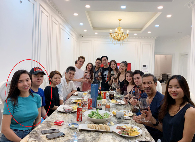 Cô bạn gái &#34;bí ẩn&#34; được Lê Hiếu tuyên bố đám cưới mừng tuyển VN vô địch - 3