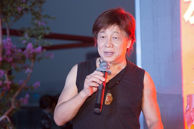 Ác nhân “Tuyệt đỉnh Kungfu” công khai ngoại tình ở tuổi 70 với bạn gái kém 30 tuổi - 2